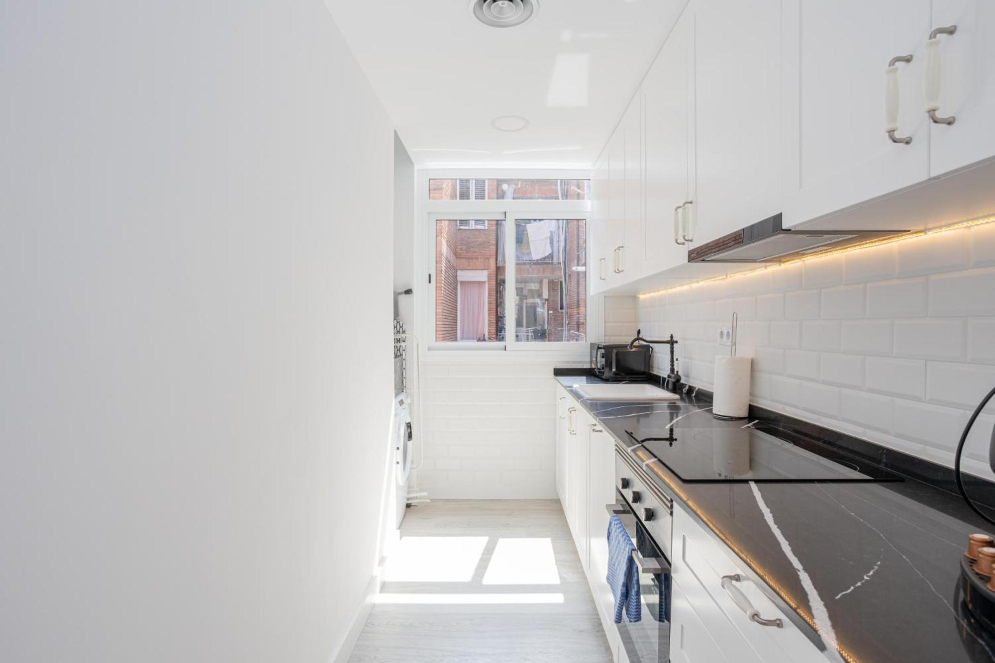 Bright & Stylish Flat In Trendy Grcia Apartment *